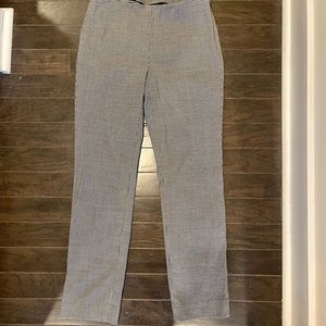 Doncaster Signature Houndstooth Capris